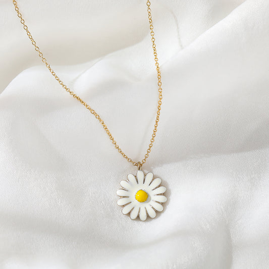 Gold Chain Necklace with Large Enamel Daisy Pendant - Fresh Floral Jewelry