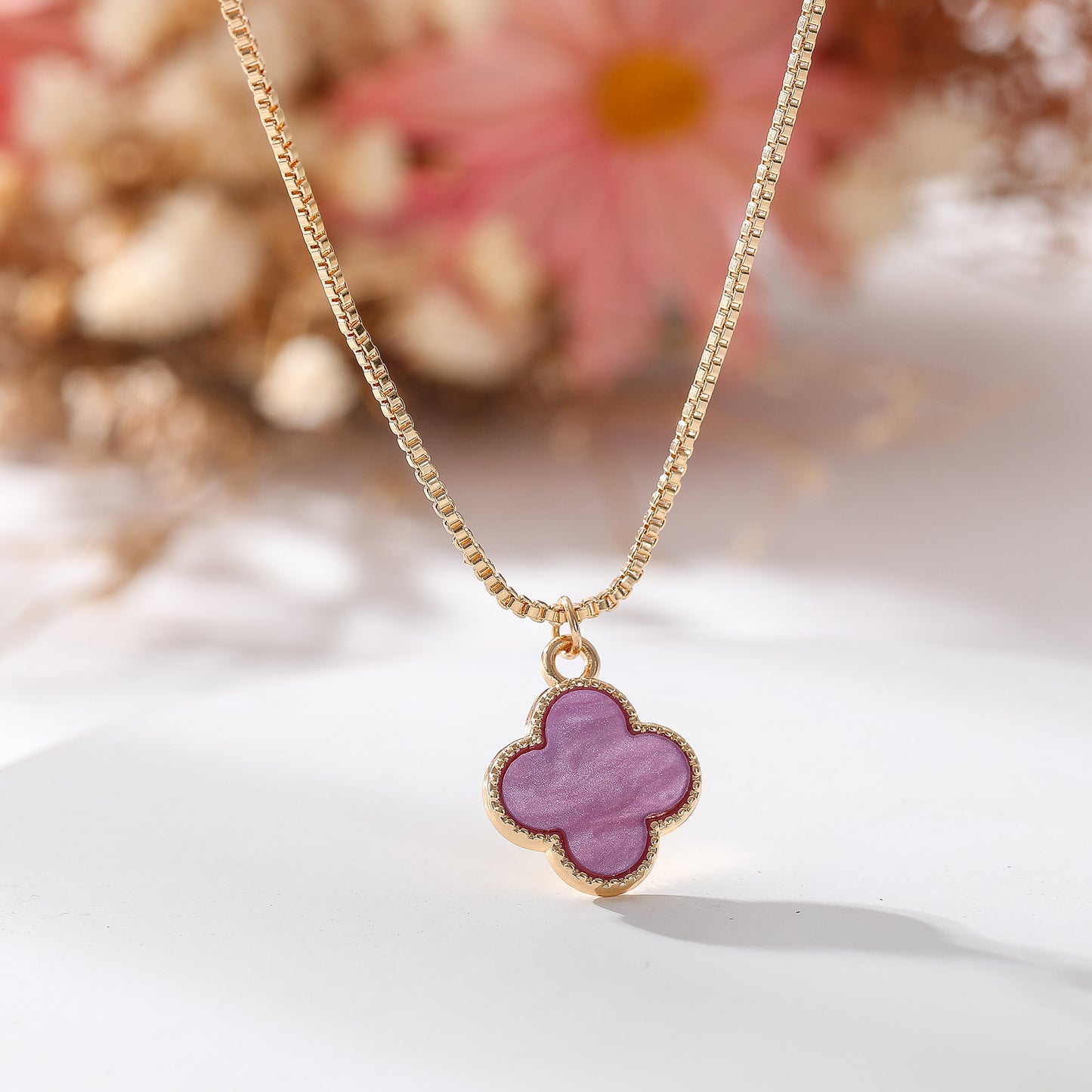 Luxe Quatrefoil Clover Pendant Necklace – Gold Chain with Iridescent Charm in Pastel Colors